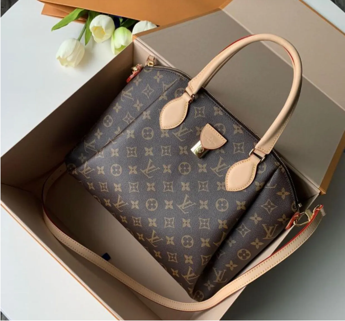 LV, CHANEL, GUCCI these luxury bags mean to women